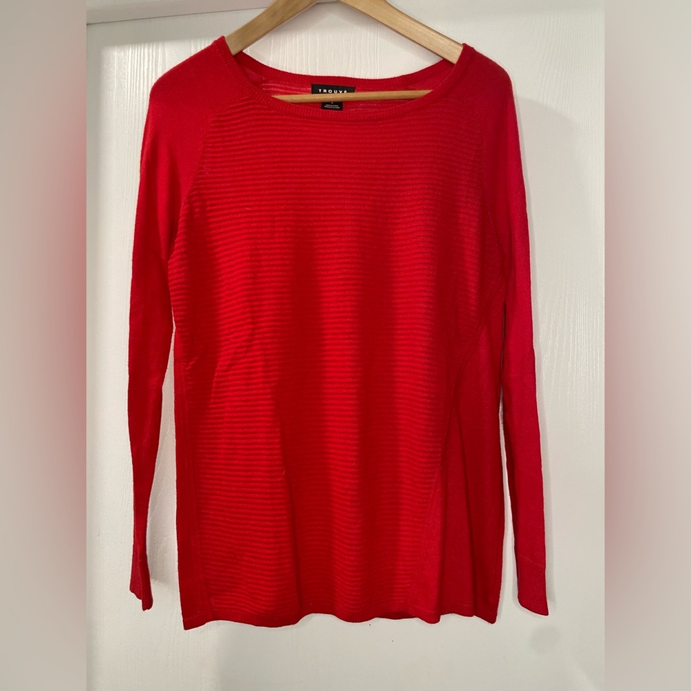 Trouvé Light Crew Neck Sweater with Textured Stripes in Red. Size S